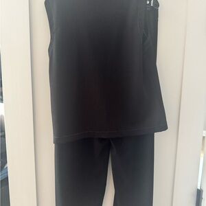 Women's Black Sleeveless Two Piece